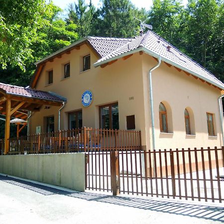 Penzion Pod Kartouzkou Dolany  Dış mekan fotoğraf
